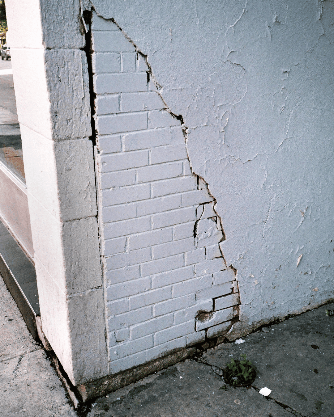 cracked-wall cracked-wall